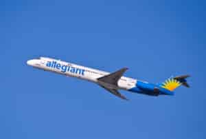 Allegiant_Air_-_N418NV_(8215677315)